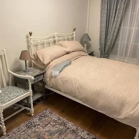 Apartment 2 Bedroom Garden Flat /kings Cross,