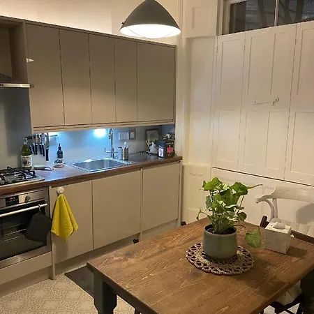 Apartment 2 Bedroom Garden Flat /kings Cross, *