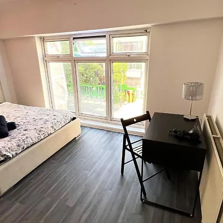Guest house Aldgate *