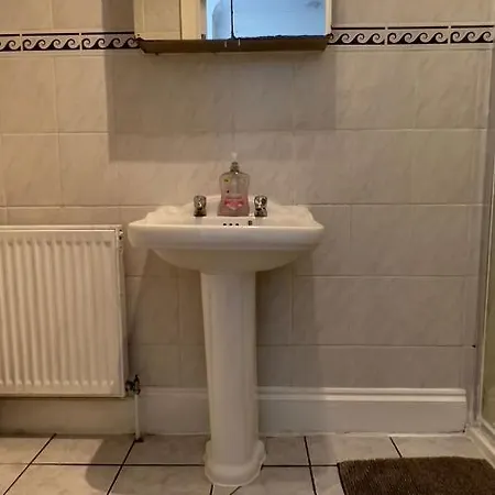 Guest house Aldgate London