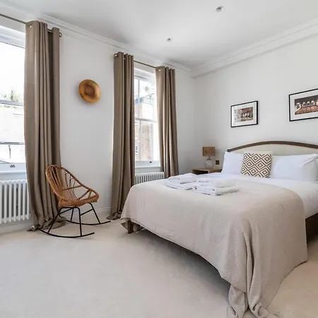 Impressive And Gorgeous Kensington Family Apartment *