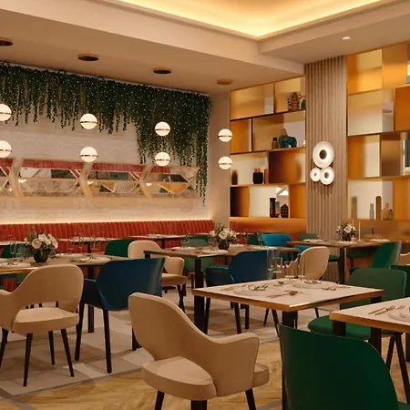 Riu Plaza Victoria Hotell 4*