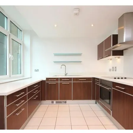 Westminster Large Apartment London