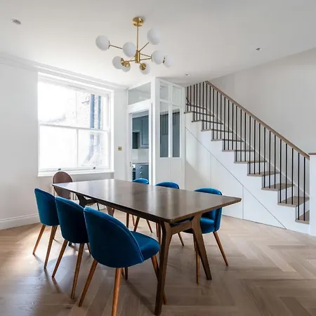 Impressive And Gorgeous Kensington Family *