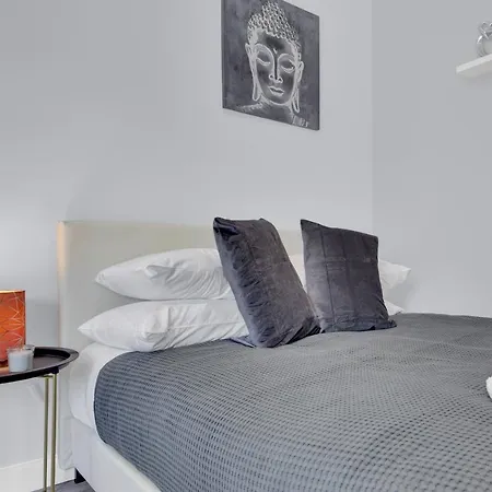 Lovely 1-bed Studio In West Drayton * West Drayton (Middlesex)
