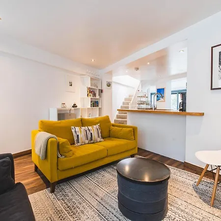 Pass The Keys - Modern & Stylish Garden In Islington London