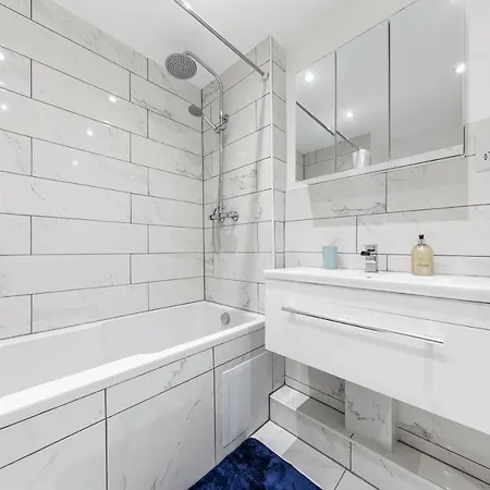 Appartement Modern Flat In *