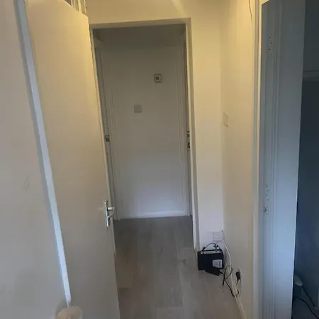Remarkable 1-bed In Near Vauxhall London