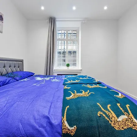 Modern Flat In London