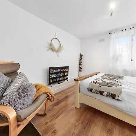 Apartment 1br Modern Flat On Edgware Rd Ed3 London