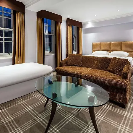 Radisson Blu Hotel, Bond Street 酒店 4*