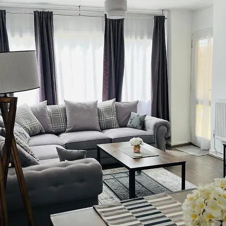 East -studio Apartment