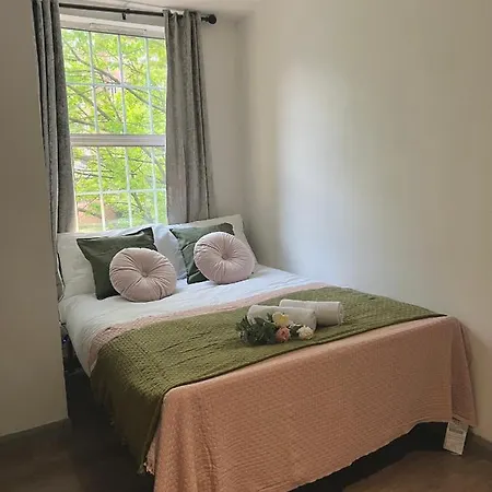 3 Bedroom Flat In King's Cross, St Pancras's. 2 Minutes To Euston. Apartament