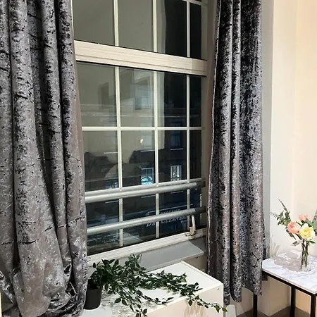 3 Bedroom Flat In King's Cross, St Pancras's. 2 Minutes To Euston. * Londyn