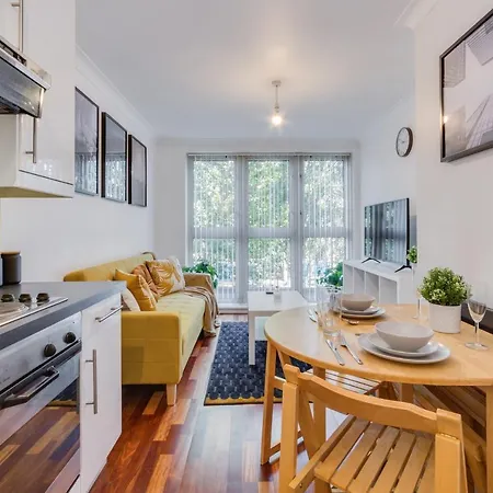 Visit London 1 Bed Flat- Canary Wharf Close To River Thames