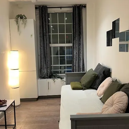 Apartment 3 Bedroom Flat In King's Cross, St Pancras's. 2 Minutes To Euston.