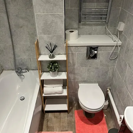 3 Bedroom Flat In King's Cross, St Pancras's. 2 Minutes To Euston. Apartament
