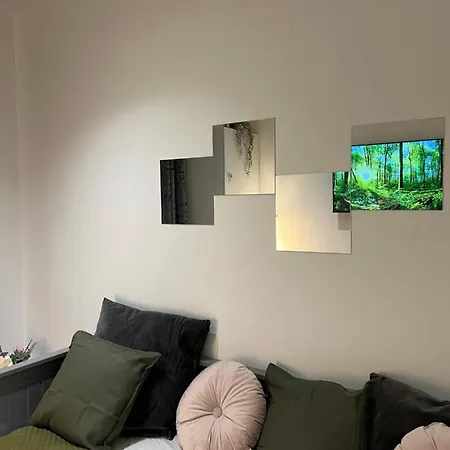 3 Bedroom Flat In King's Cross, St Pancras's. 2 Minutes To Euston. *