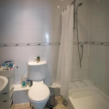 Beautiful 2 Bedroom House In Fulham. * London