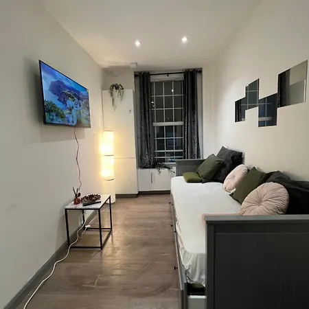 3 Bedroom Flat In King's Cross, St Pancras's. 2 Minutes To Euston. Londyn