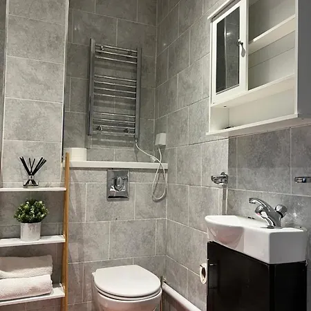 3 Bedroom Flat In King's Cross, St Pancras's. 2 Minutes To Euston. Apartament *