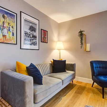 Apartment 2 Bedroom Spacious In The Heart Fulham *