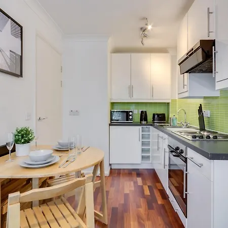 Visit London 1 Bed Flat- Canary Wharf Close To River Thames Apartment *