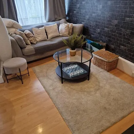 Apartment Beautiful 2 Bedroom House In Fulham. London