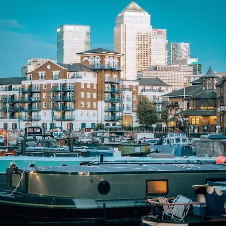 Visit London 1 Bed Flat- Canary Wharf Close To River Thames