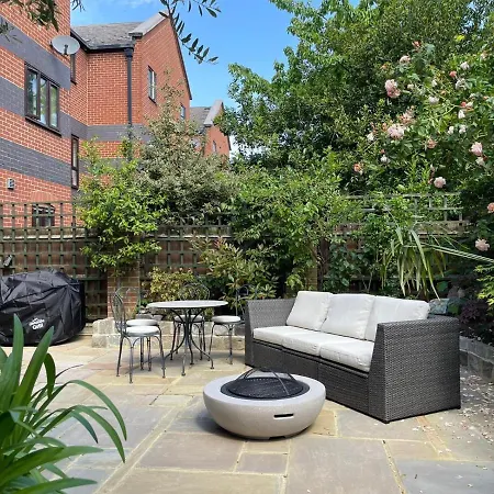 Stylish 1-bed Apartment *