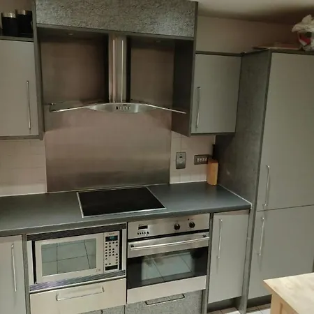 Double With En-suite Bathroom *