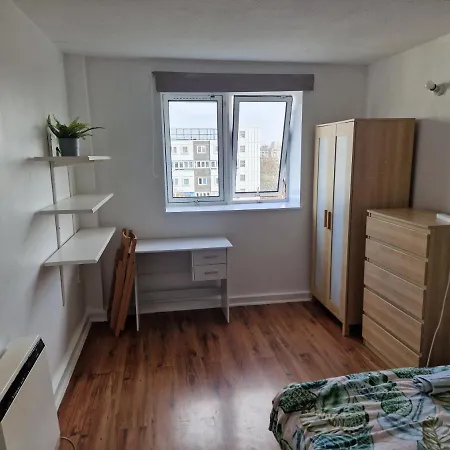 Twin Bed For Guests Londra