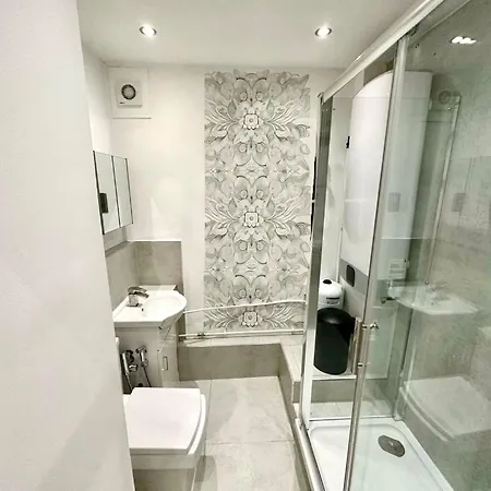 Homestay 2 Minutes From Hyde Park, Private F *