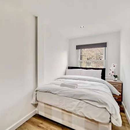 Flat 7 Mornington Crescent, 2 Bedroom, 1 Bathroom Flat London
