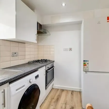 Flat 7 Mornington Crescent, 2 Bedroom, 1 Bathroom Flat London