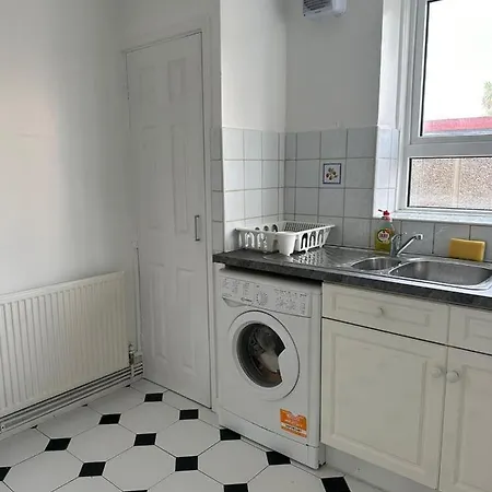 Spacious 2 Bed Flat