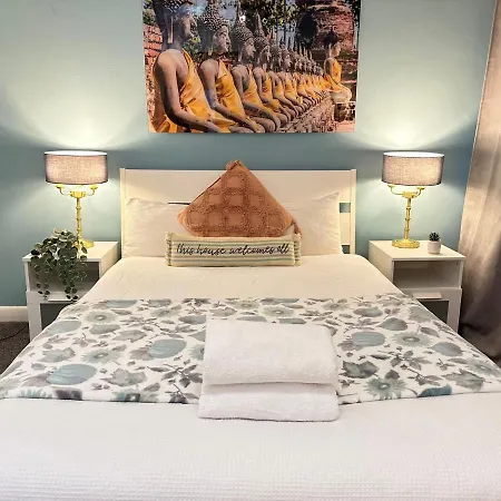 Burwood 2 Bedroom *