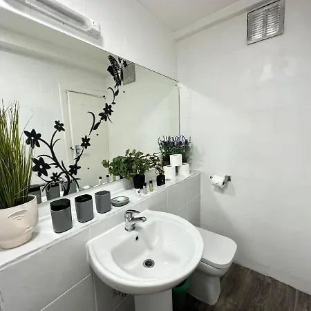 Burwood 2 Bedroom Apartment London