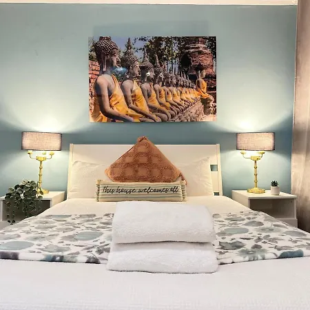 Burwood 2 Bedroom Apartment