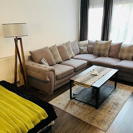 Apartment East -studio