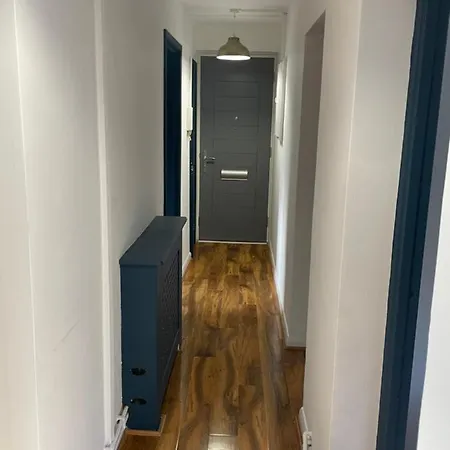 Apartment Elegant 2 Bedroom Flat In Chiswick Near Tube Stations *