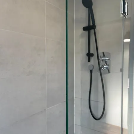 Apartment Elegant 2 Bedroom Flat In Chiswick Near Tube Stations London