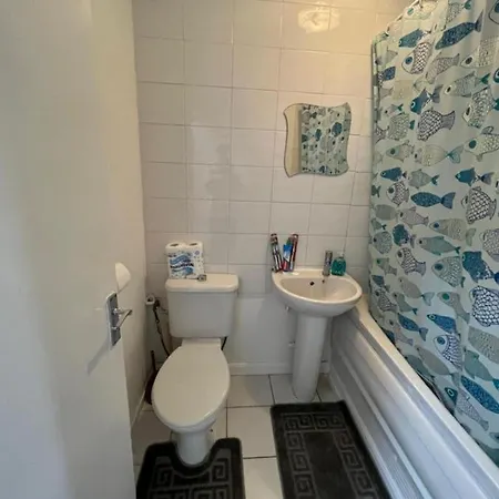 Spacious One Bedroom Edgeware Road Central