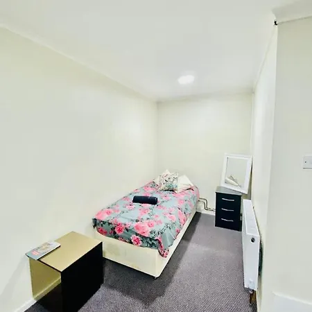 Apartment Spacious One Bedroom Edgeware Road Central London