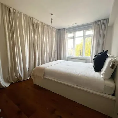 Apartment Trendy Brixton Residence! London