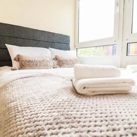 Cosy Property Right By Warren Street Station! Free Wifi! Apartment