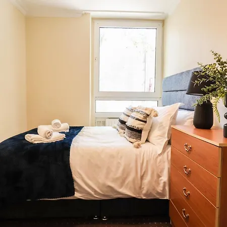 Cosy Property Right By Warren Street Station! Free Wifi! Apartment