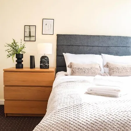 Apartamento Cosy Property Right By Warren Street Station! Free Wifi!