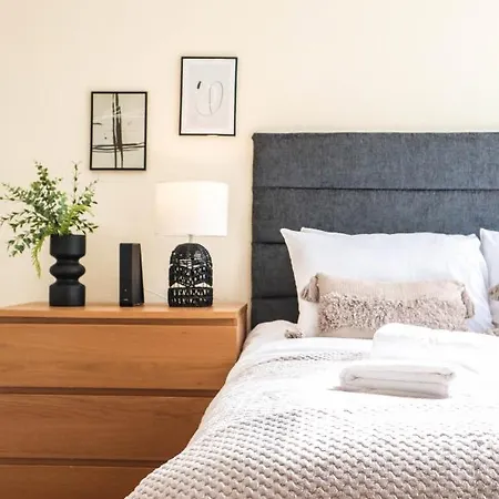 Cosy Property Right By Warren Street Station! Free Wifi! * Londres
