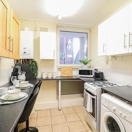 Cosy Property Right By Warren Street Station! Free Wifi! Apartment *